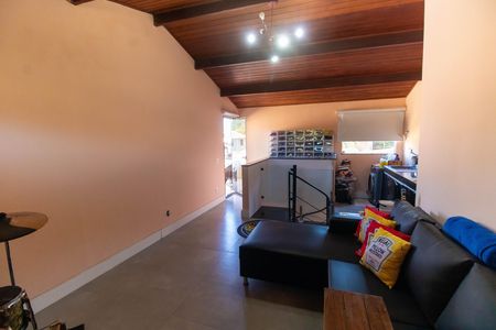 Casa de condomínio à venda com 189m², 3 quartos e 2 vagas Casa de condomínio à venda com 189m², 3 quartos e 2 vagasEscritório