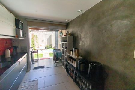 Casa de condomínio à venda com 189m², 3 quartos e 2 vagas Casa de condomínio à venda com 189m², 3 quartos e 2 vagasCozinha