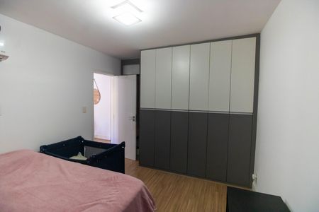 Casa de condomínio à venda com 189m², 3 quartos e 2 vagas Casa de condomínio à venda com 189m², 3 quartos e 2 vagasSuíte