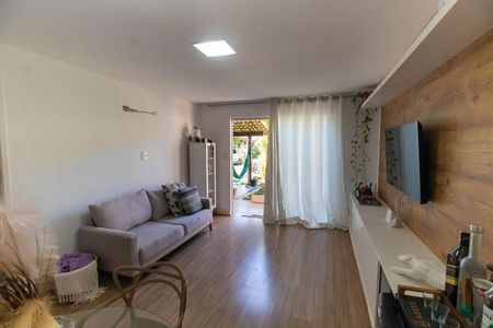 Sala de casa de condomínio à venda com 3 quartos, 189m² em Engenho do Mato, Niterói