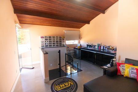 Casa de condomínio à venda com 189m², 3 quartos e 2 vagas Casa de condomínio à venda com 189m², 3 quartos e 2 vagasEscritório