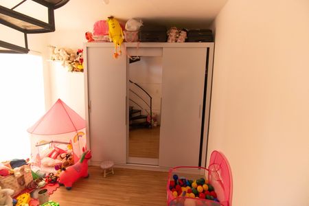 Casa de condomínio à venda com 189m², 3 quartos e 2 vagas Casa de condomínio à venda com 189m², 3 quartos e 2 vagasQuarto 1