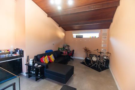 Casa de condomínio à venda com 189m², 3 quartos e 2 vagas Casa de condomínio à venda com 189m², 3 quartos e 2 vagasEscritório