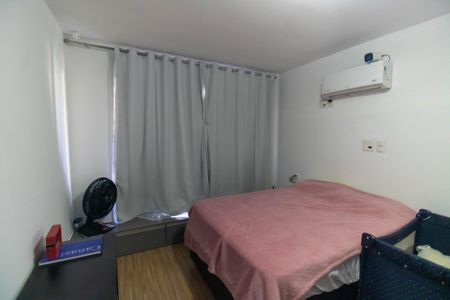 Casa de condomínio à venda com 189m², 3 quartos e 2 vagas Casa de condomínio à venda com 189m², 3 quartos e 2 vagasSuíte