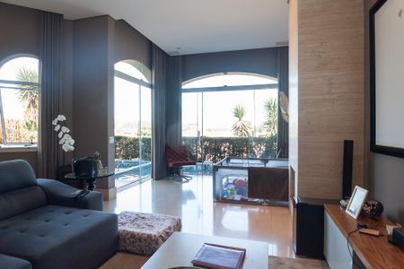 Casa de condomínio à venda com 340m², 3 quartos e 3 vagas Casa de condomínio à venda com 340m², 3 quartos e 3 vagassala