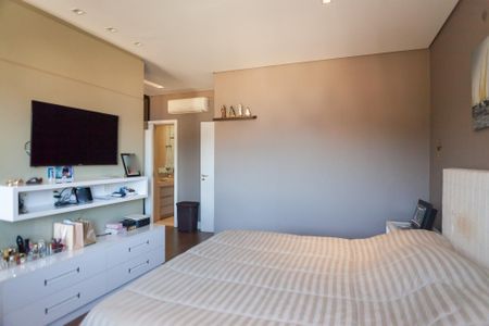 Casa de condomínio à venda com 340m², 3 quartos e 3 vagas Casa de condomínio à venda com 340m², 3 quartos e 3 vagassuite 2 - master