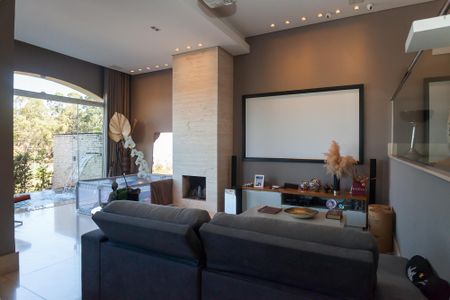 Casa de condomínio à venda com 340m², 3 quartos e 3 vagas Casa de condomínio à venda com 340m², 3 quartos e 3 vagassala de tv