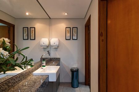 Casa para alugar com 200m², 2 quartos e 2 vagas Casa para alugar com 200m², 2 quartos e 2 vagasLavabo