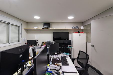 Casa para alugar com 200m², 2 quartos e 2 vagas Casa para alugar com 200m², 2 quartos e 2 vagasSala 5