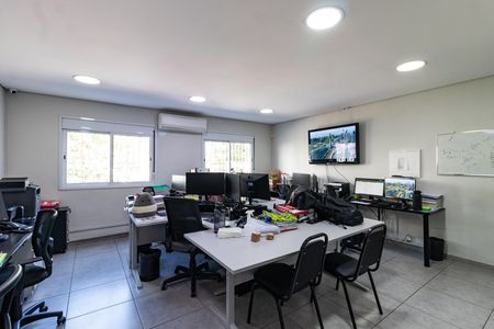 Casa para alugar com 200m², 2 quartos e 2 vagas Casa para alugar com 200m², 2 quartos e 2 vagasSala 4
