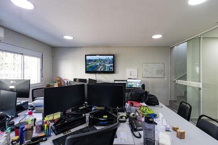 Casa para alugar com 200m², 2 quartos e 2 vagas Casa para alugar com 200m², 2 quartos e 2 vagasSala 4