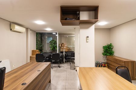 Casa para alugar com 200m², 2 quartos e 2 vagas Casa para alugar com 200m², 2 quartos e 2 vagasSala 2
