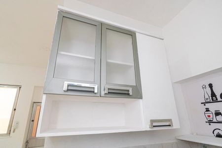 Apartamento para alugar com 38m², 1 quarto e sem vaga Apartamento para alugar com 38m², 1 quarto e sem vagaCozinha - Armários
