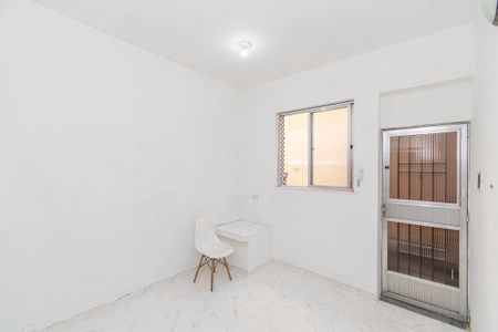 Apartamento para alugar com 38m², 1 quarto e sem vaga Apartamento para alugar com 38m², 1 quarto e sem vagaSala