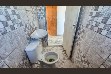 Banheiro  de casa à venda com 1 quarto, 32m² em Vista Alegre, Rio de Janeiro