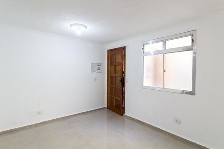 Apartamento para alugar com 2 quartos, 45m² em Conjunto Habitacional Fazenda do Carmo, São Paulo