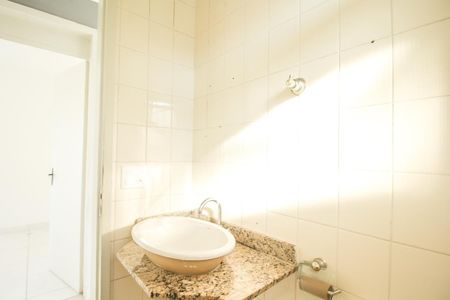Apartamento para alugar com 46m², 2 quartos e 1 vaga Apartamento para alugar com 46m², 2 quartos e 1 vagaBanheiro