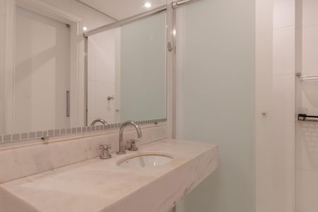 Apartamento para alugar com 62m², 3 quartos e 1 vaga Apartamento para alugar com 62m², 3 quartos e 1 vagaBanheiro da Suíte