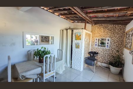 Casa à venda com 60m², 2 quartos e sem vaga Casa à venda com 60m², 2 quartos e sem vagaTerraço