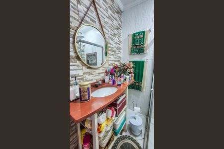 Casa à venda com 60m², 2 quartos e sem vaga Casa à venda com 60m², 2 quartos e sem vagaBanheiro 1