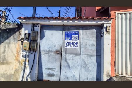 Casa à venda com 60m², 2 quartos e sem vaga Casa à venda com 60m², 2 quartos e sem vagaEntrada