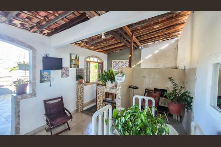 Casa à venda com 60m², 2 quartos e sem vaga Casa à venda com 60m², 2 quartos e sem vagaTerraço