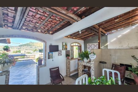 Casa à venda com 60m², 2 quartos e sem vaga Casa à venda com 60m², 2 quartos e sem vagaTerraço