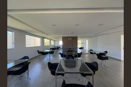 Apartamento para alugar com 50m², 2 quartos e 1 vaga Apartamento para alugar com 50m², 2 quartos e 1 vagaÁrea comum - Salão de festas