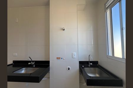 Apartamento para alugar com 50m², 2 quartos e 1 vaga Apartamento para alugar com 50m², 2 quartos e 1 vagaCozinha e Área de Serviço