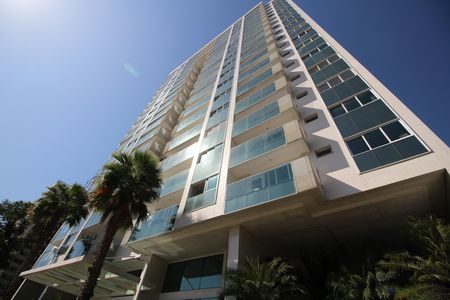 Apartamento à venda com 80m², 2 quartos e 1 vagaFachada