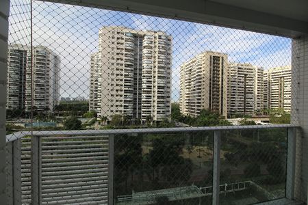 Apartamento à venda com 80m², 2 quartos e 1 vagaQuarto 2 - Varanda