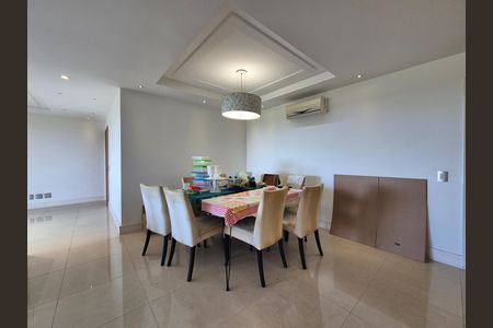 Apartamento para alugar com 289m², 4 quartos e 4 vagas
