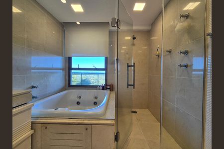 Apartamento para alugar com 289m², 4 quartos e 4 vagas