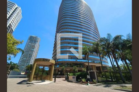 Apartamento para alugar com 289m², 4 quartos e 4 vagas