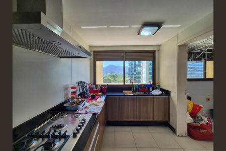 Apartamento para alugar com 289m², 4 quartos e 4 vagas