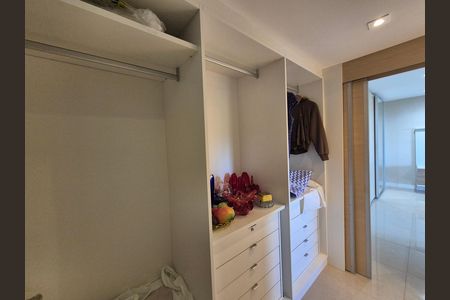 Apartamento para alugar com 289m², 4 quartos e 4 vagas