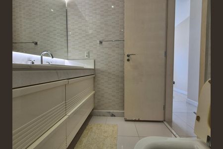 Apartamento para alugar com 289m², 4 quartos e 4 vagas