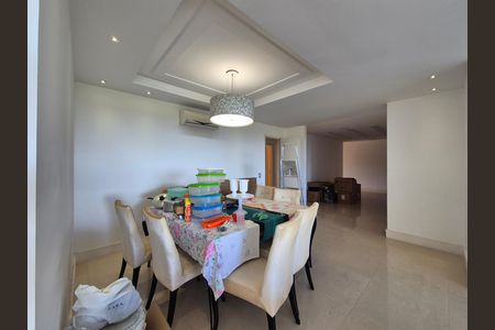 Apartamento para alugar com 289m², 4 quartos e 4 vagas