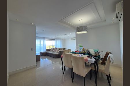Apartamento para alugar com 289m², 4 quartos e 4 vagas