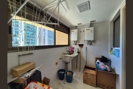 Apartamento para alugar com 289m², 4 quartos e 4 vagas