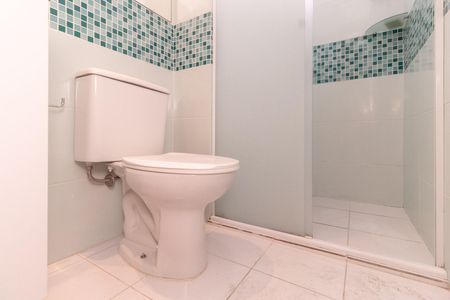 Banheiro de apartamento para alugar com 2 quartos, 48m² em Vila Independencia, São Paulo