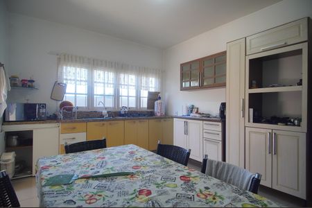 Casa para alugar com 130m², 3 quartos e 3 vagasCozinha