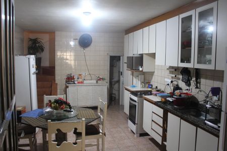 Casa para alugar com 137m², 3 quartos e 3 vagasCozinha 2