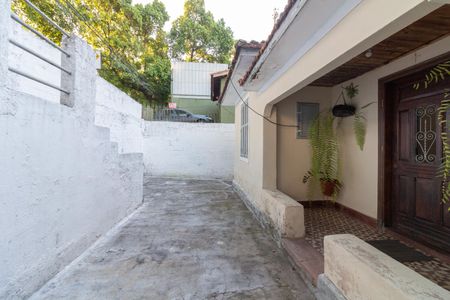 Quintal de casa à venda com 3 quartos, 140m² em Caxingui, São Paulo
