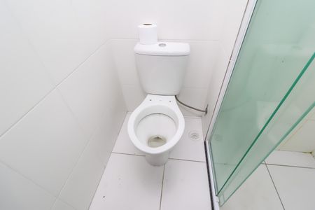 Banheiro de apartamento para alugar com 1 quarto, 28m² em Jardim Helena, São Paulo