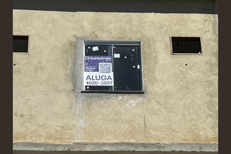 Fachada + placa de apartamento para alugar com 2 quartos, 50m² em Quintino Bocaiúva, Rio de Janeiro