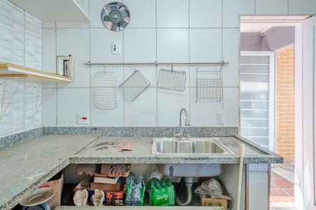 Cozinha 2 de casa para alugar com 2 quartos, 200m² em Parque Continental, São Paulo