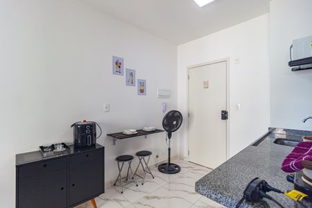 Studio para alugar com 28m², 1 quarto e sem vaga Studio para alugar com 28m², 1 quarto e sem vagaCozinha