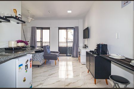 Cozinha de kitnet/studio para alugar com 1 quarto, 28m² em Belenzinho, São Paulo