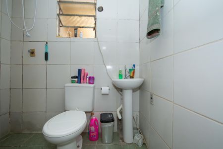 Casa à venda com 150m², 2 quartos e 1 vaga Casa à venda com 150m², 2 quartos e 1 vagaBanheiro